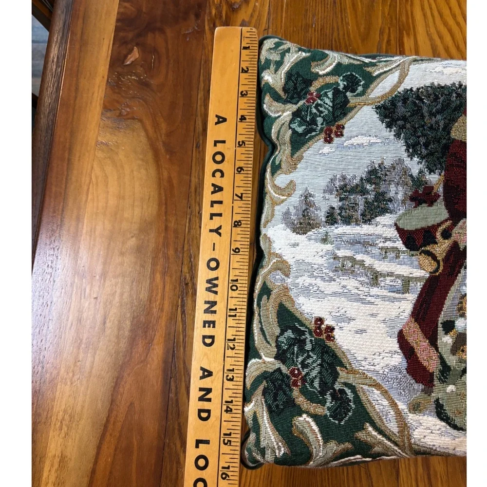 Ex-Cell Home Fashions Vintage Christmas Santa Tapestry Throw Pillow 18x18 Green